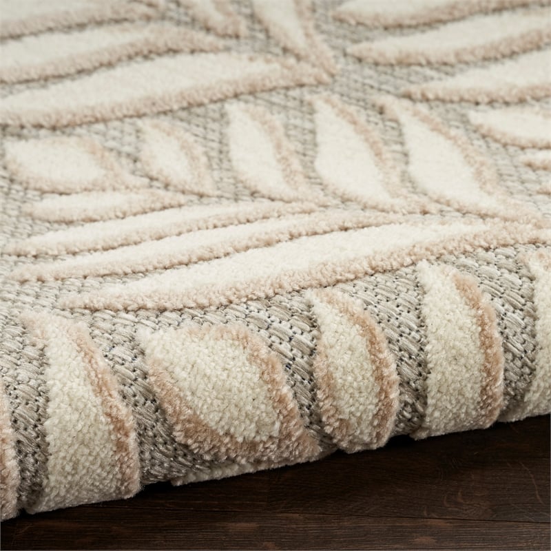 Pemberly Row Contemporary 4'x6' Ivory Gray Fabric Tropical Area Rug