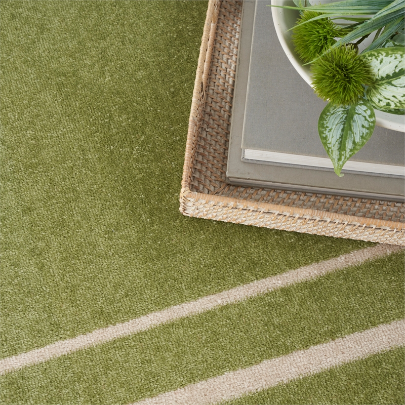 Pemberly Row Modern / Contemporary 5'x7' Green Ivory Fabric Area Rug