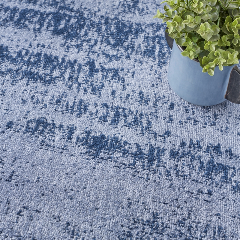 Pemberly Row Contemporary 5' Square Denim Indoor/Outdoor Rug