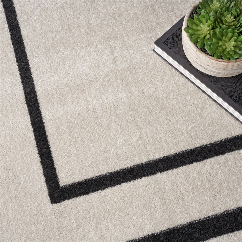 Pemberly Row 8'x10' Ivory/Black Contemporary Indoor/Outdoor Rug