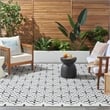 Pemberly Row Contemporary Home 6'x9' Fabric Ivory Black Area Rug