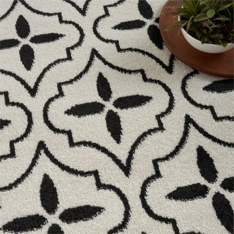 Pemberly Row Contemporary Home 8'x10' Fabric Ivory Black Area Rug
