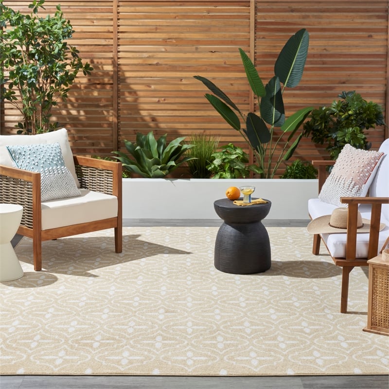 Pemberly Row Modern / Contemporary 5'x7' Ivory Beige Fabric Area Rug