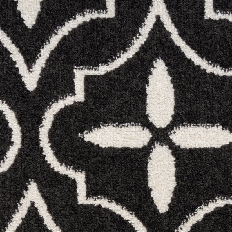 Pemberly Row Modern / Contemporary 4'x6' Black Ivory Fabric Area Rug