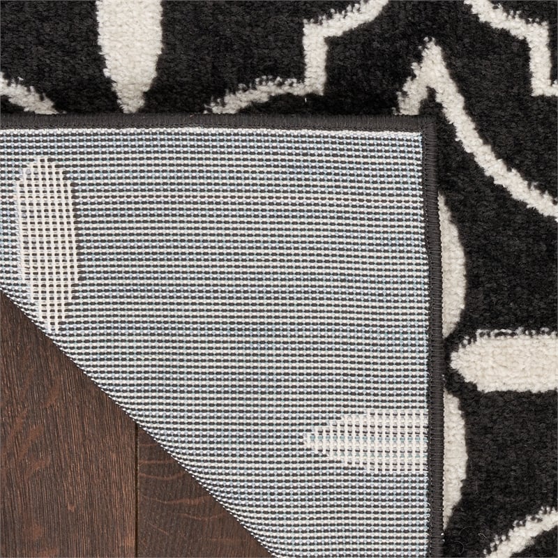 Pemberly Row Modern / Contemporary 4'x6' Black Ivory Fabric Area Rug