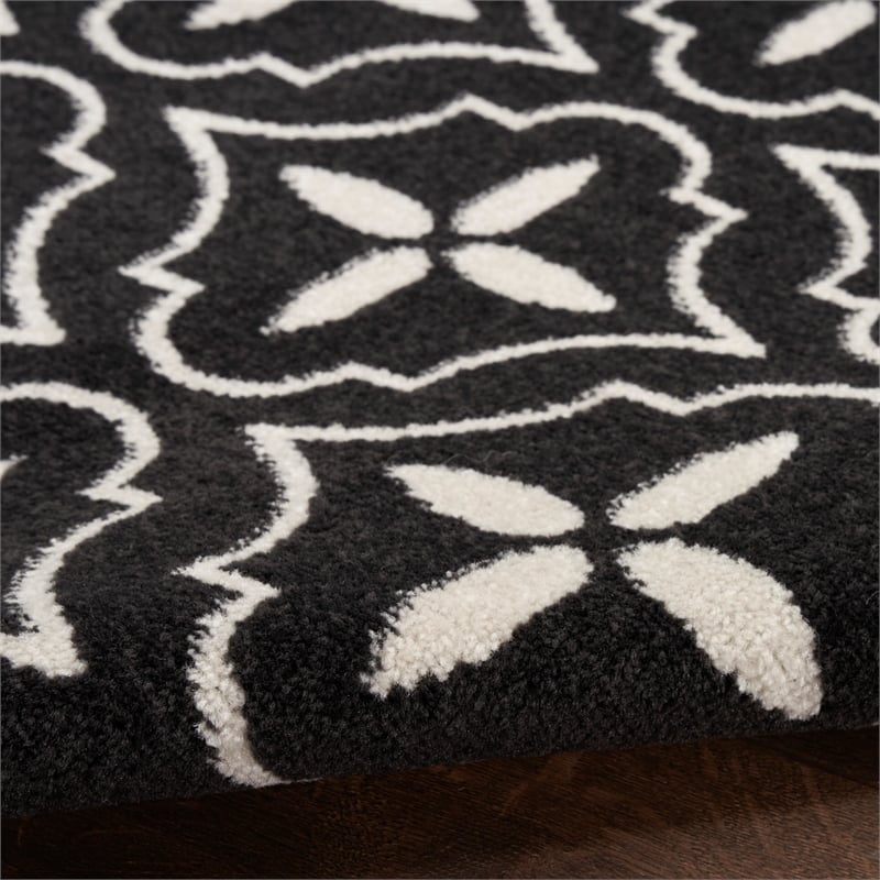 Pemberly Row Modern / Contemporary 4'x6' Black Ivory Fabric Area Rug
