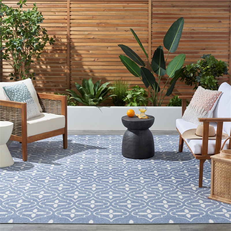 Pemberly Row Modern / Contemporary 5'x7' Blue Ivory Fabric Area Rug