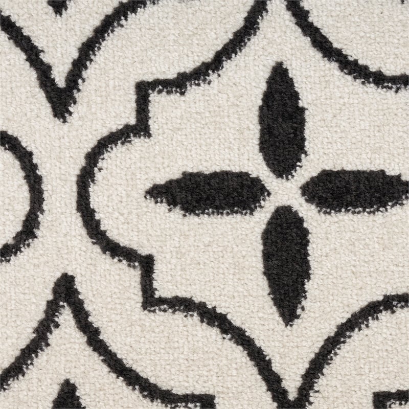 Pemberly Row Modern / Contemporary 4'x6' Ivory Black Fabric Area Rug