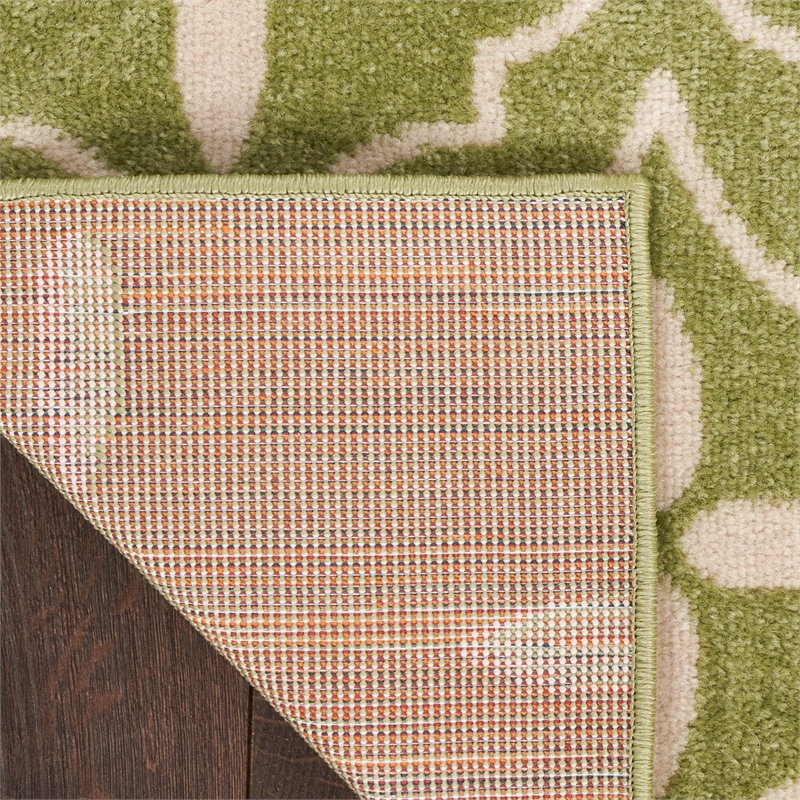 Pemberly Row Modern / Contemporary 4'x6' Green Ivory Fabric Area Rug