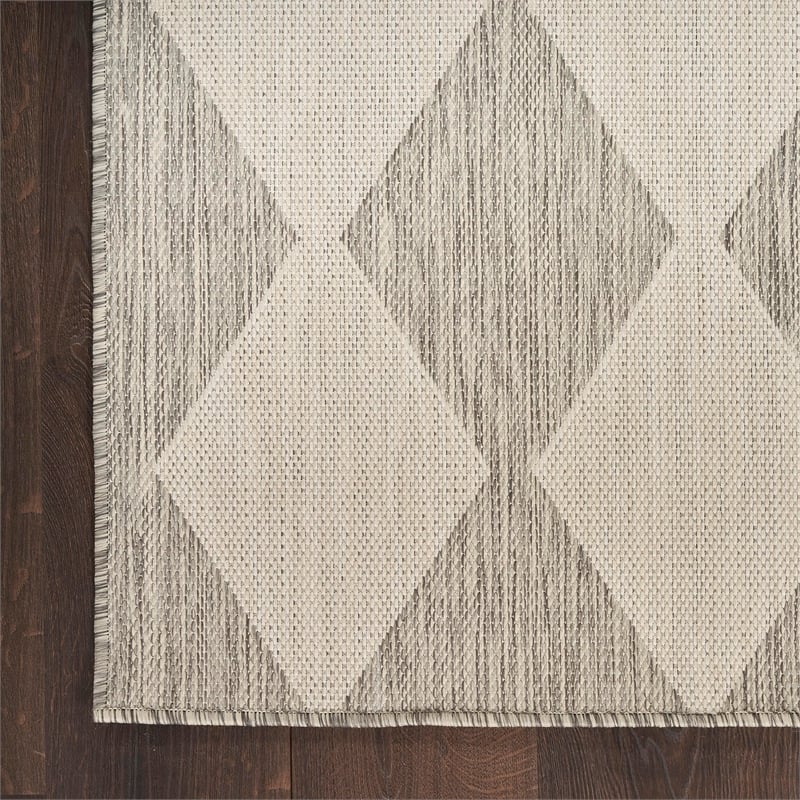 Pemberly Row Contemporary Home 7'x10' Fabric Light Grey Area Rug