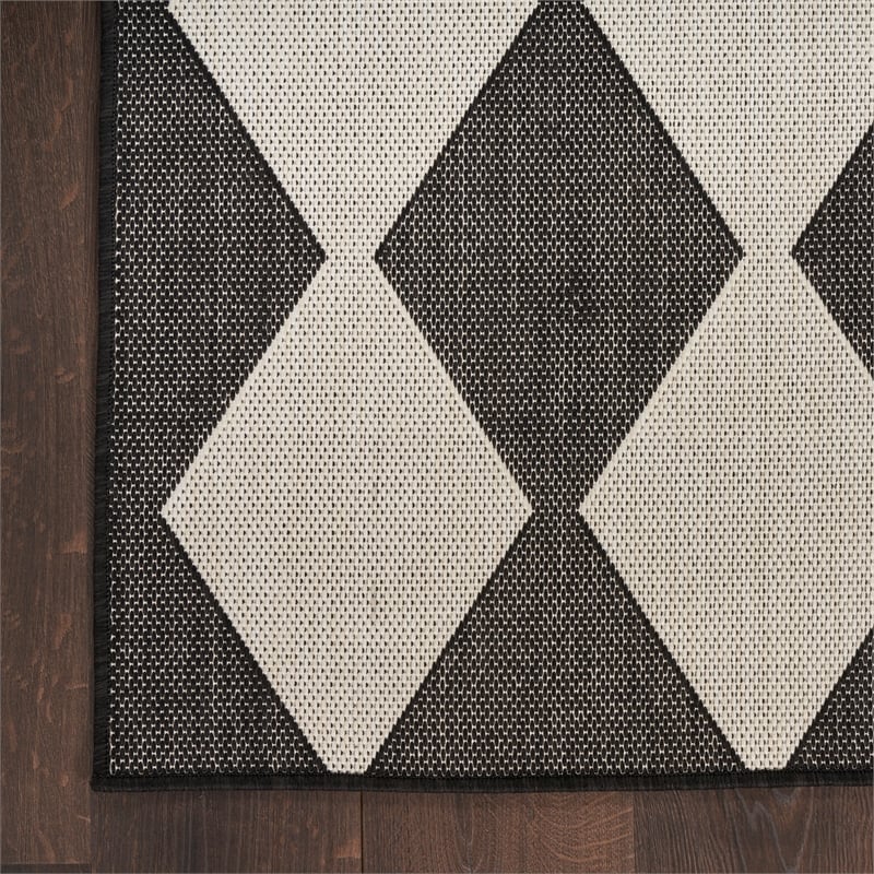Pemberly Row Modern / Contemporary Home 8'x10' Fabric Black Area Rug