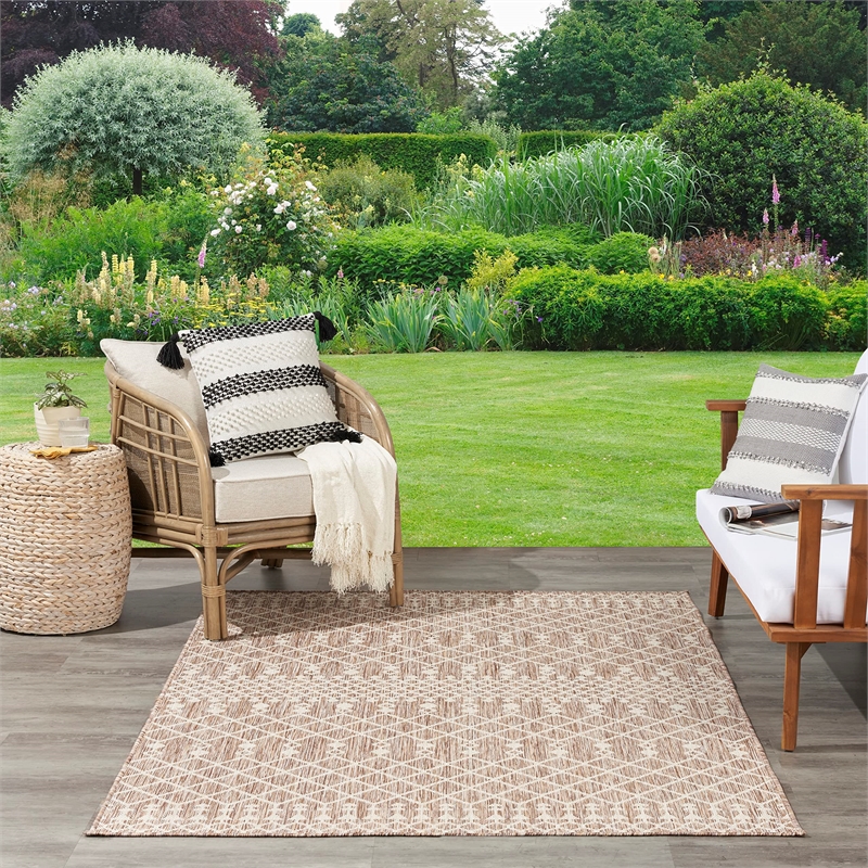 Pemberly Row Modern / Contemporary 5'x7' Fabric Beige Area Rug