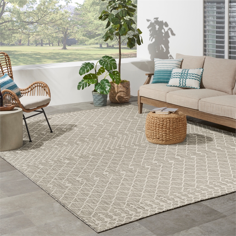 Pemberly Row Modern / Contemporary 8'x10' Fabric Light Gray Area Rug