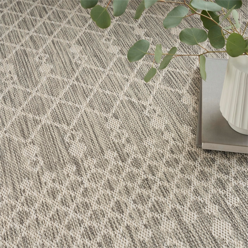 Pemberly Row Modern / Contemporary 9'x12' Fabric Light Grey Area Rug