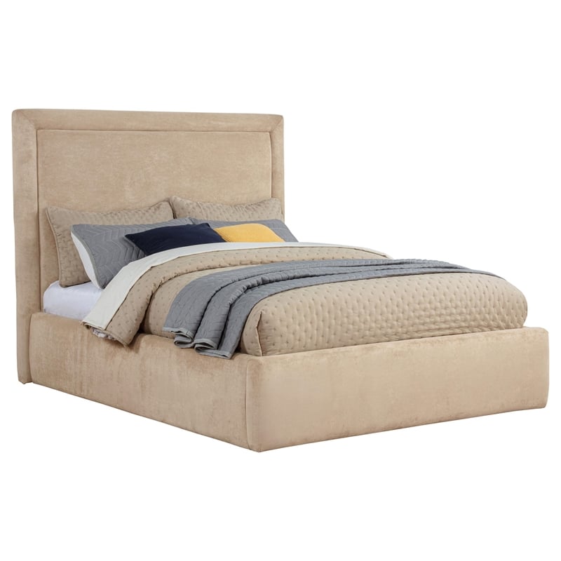 Pemberly Row Set of 4 Full Platform Bed & Dresser with Mirror & Nightstands