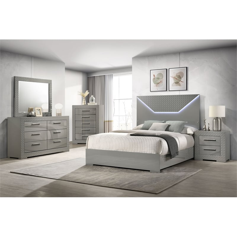 Pemberly Row Set of 4 Full Panel Platform Bed & Dresser w/ Mirror & Nightstands