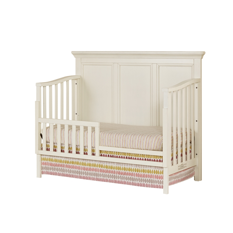 Pemberly Row Wood Farmhouse Sturdy Toddler Rail in Chalk White