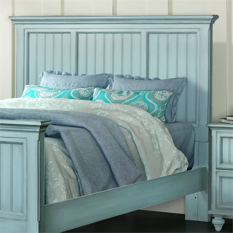 Pemberly Row Modern Coastal Wood Queen Size Panel Bed in Blue
