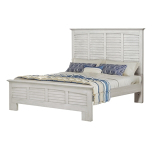 Pemberly Row Modern Coastal Wood Queen Panel Bed in White Finish
