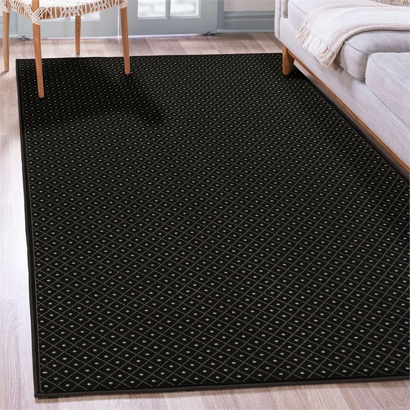 Pemberly Row Transitional Geometric 3'3 X 4'11 Polypropylene Area Rug in Black