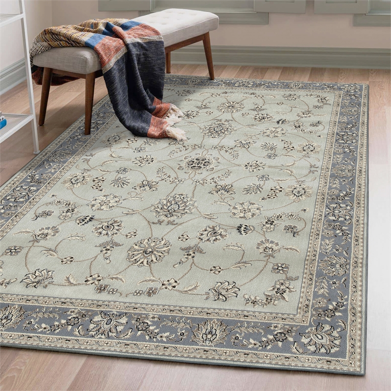 Pemberly Row Traditional 7'9