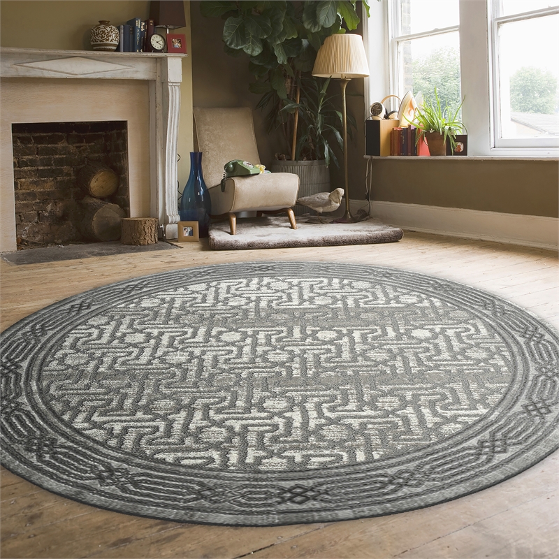 Pemberly Row Polyester Transitional BordeRed Gray 5' Round Area Rug