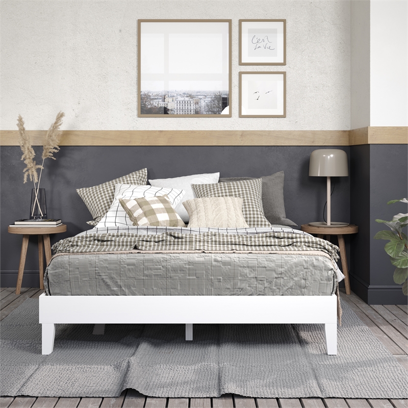 Pemberly Row Modern / Contemporary Queen White Wood Platform Bed