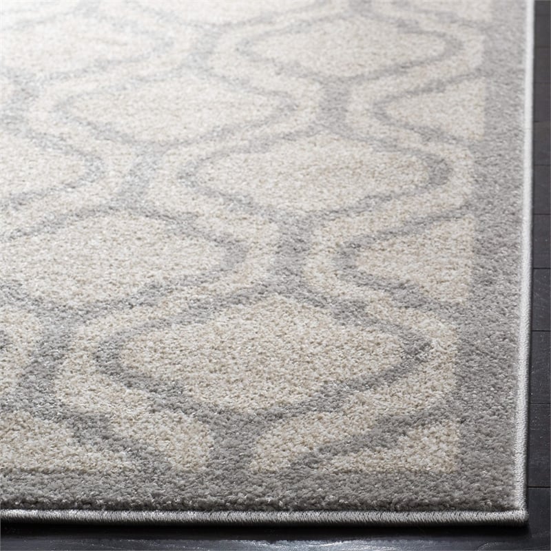 Pemberly Row 5' x 8' Area Rug in Ivory/Light Gray for Any Room