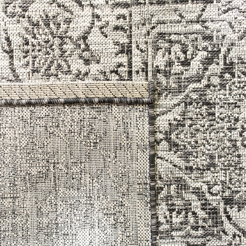 Pemberly Row 4' x 5'7