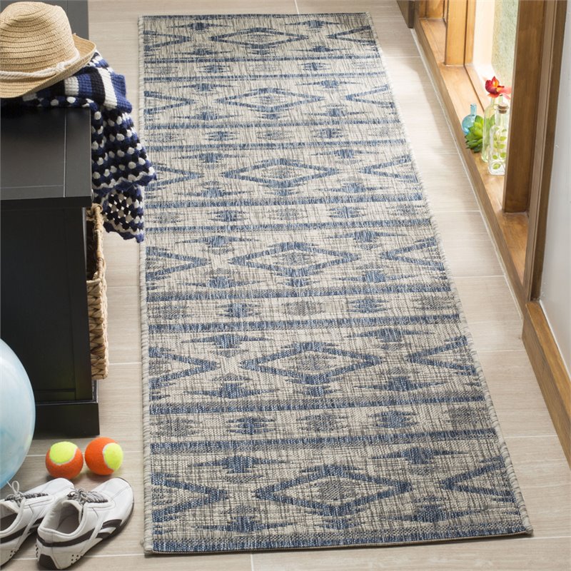Pemberly Row Contemporary 2'3