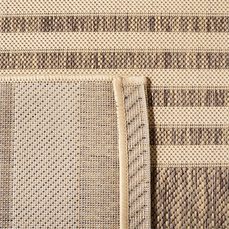 Pemberly Row Contemporary Brown Indoor Outdoor Accent Rug 2' x 3'7