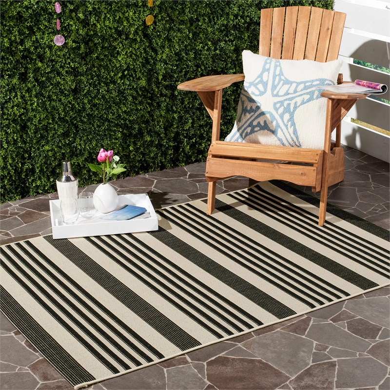 Pemberly Row Contemporary Navy Indoor Outdoor Accent Rug 2' x 3'7