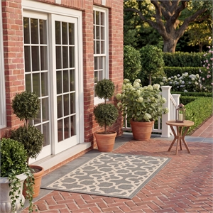 Pemberly Row Contemporary Grey Indoor Outdoor Accent Rug 2' x 3'7&quot