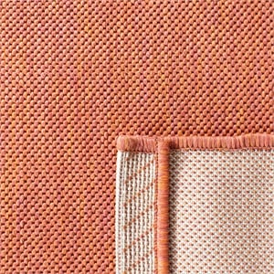 Pemberly Row Contemporary Beige Indoor Outdoor Accent Rug 2' x 3'7&quot