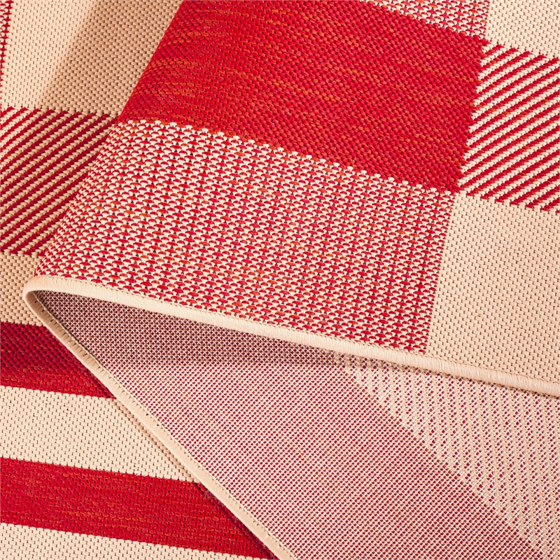 Pemberly Row Contemporary Red Indoor Outdoor Rug in Round 7'10