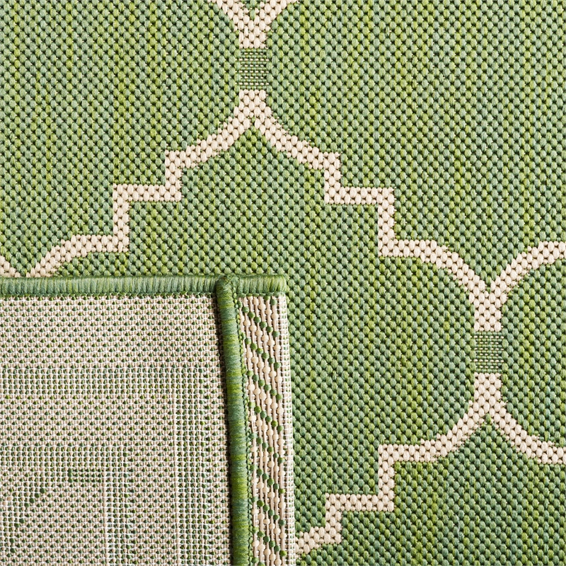 Pemberly Row Polypropylene Green Indoor Outdoor Rug - 2' x 3'7