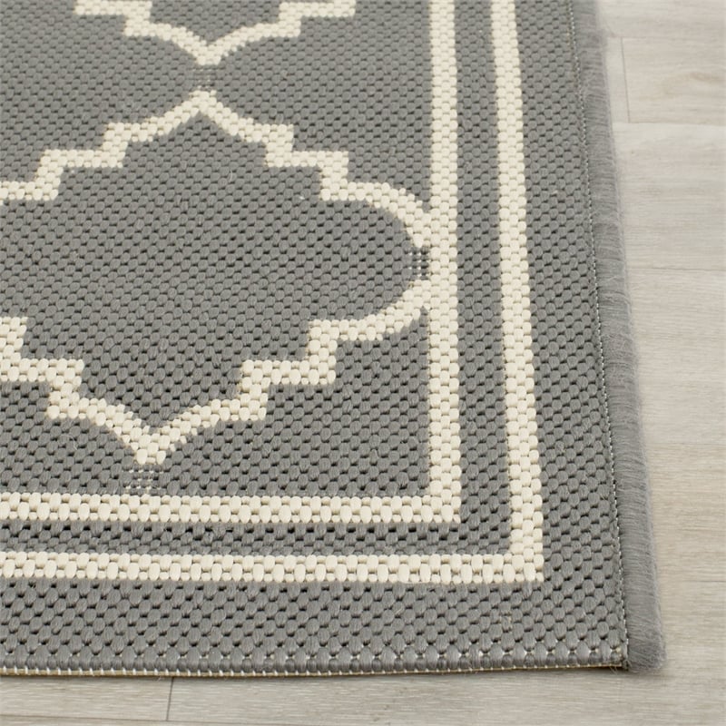 Pemberly Row Polypropylene Grey Indoor Outdoor Rug - 4' x 5'7