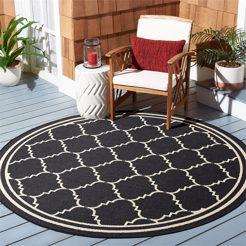 Pemberly Row Polypropylene Black Indoor Outdoor Rug - Round 6'7