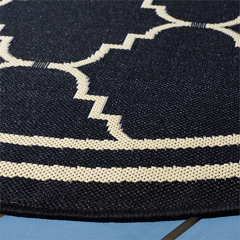 Pemberly Row Polypropylene Black Indoor Outdoor Rug - Round 6'7