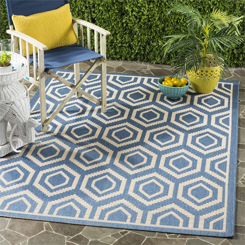 Pemberly Row Polypropylene Blue Indoor Outdoor Rug - 2'7