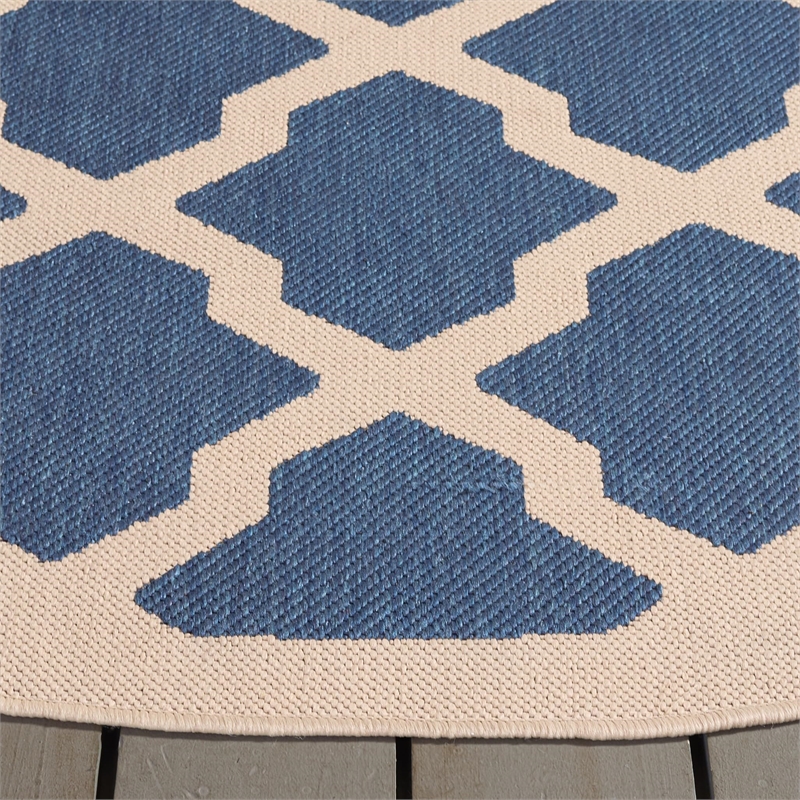 Pemberly Row Polypropylene Blue Indoor Outdoor Rug - Round 7'10