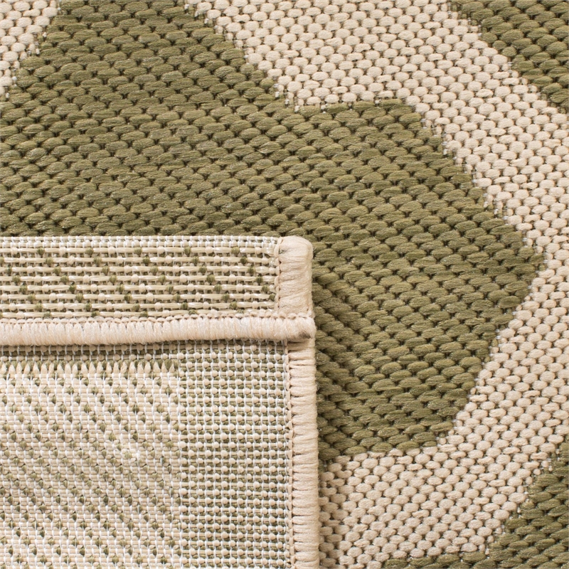 Pemberly Row Polypropylene Green Indoor Outdoor Rug - 8' x 11'