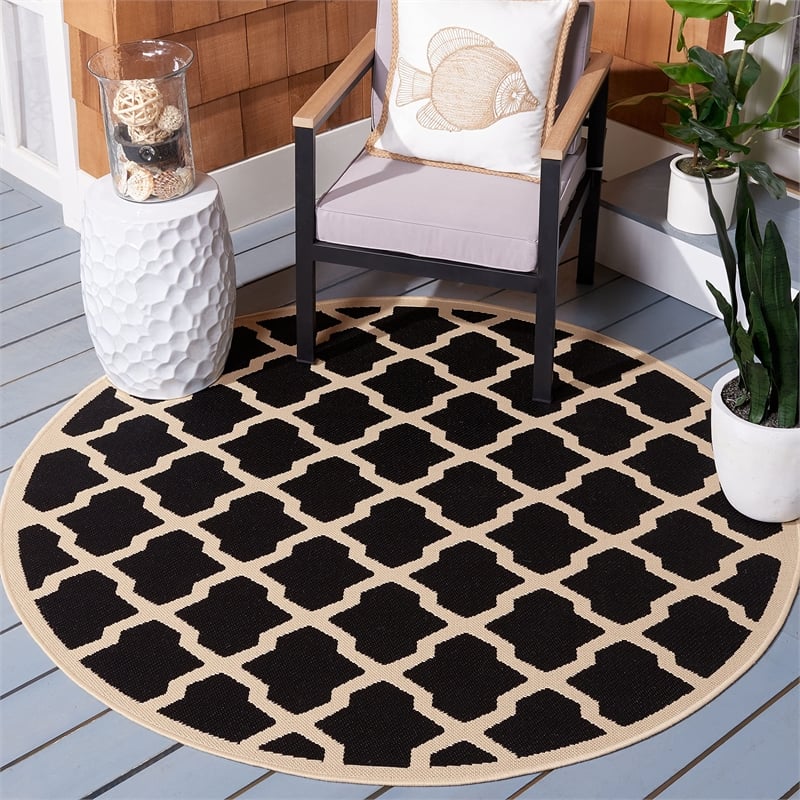 Pemberly Row Polypropylene Black Indoor Outdoor Rug - Round 4'