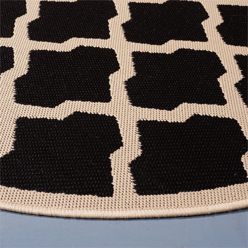 Pemberly Row Polypropylene Black Indoor Outdoor Rug - Round 5'3