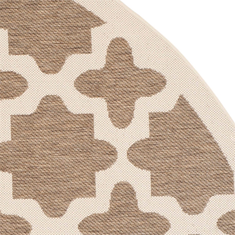 Pemberly Row Polypropylene Brown Indoor Outdoor Rug - Round 7'10