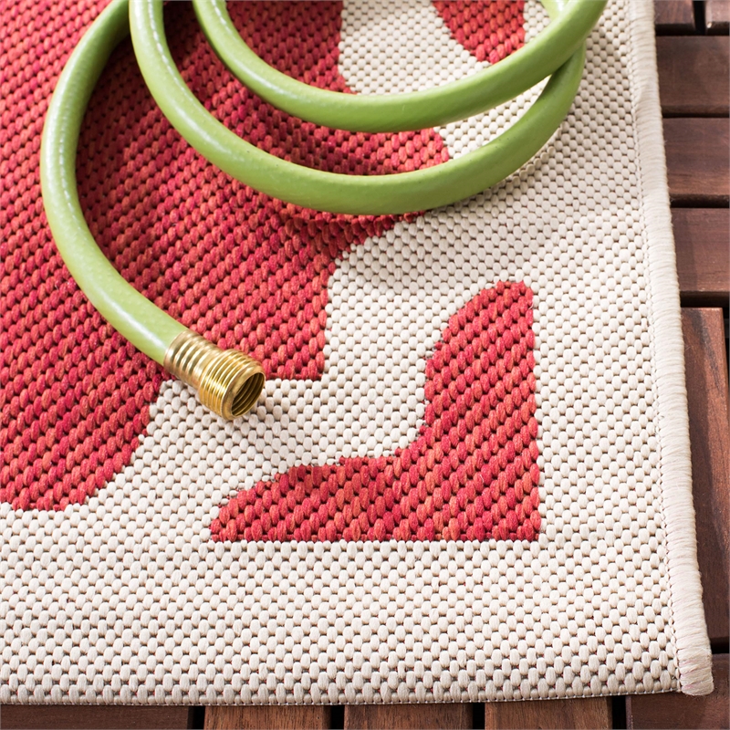 Pemberly Row Polypropylene Red Indoor Outdoor Rug - 5'3