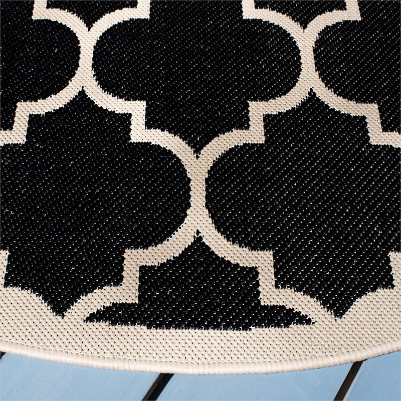 Pemberly Row Polypropylene Black Indoor Outdoor Rug - Round 5'3