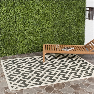Pemberly Row Polypropylene Black Indoor Outdoor Rug - Square 7'10&quot