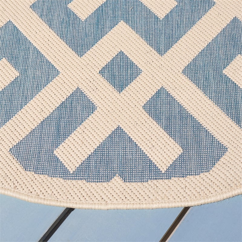 Pemberly Row Polypropylene Blue Indoor Outdoor Rug - Round 7'10