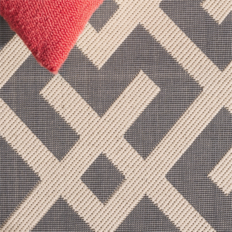 Pemberly Row Polypropylene Grey Indoor Outdoor Rug - Square 5'3